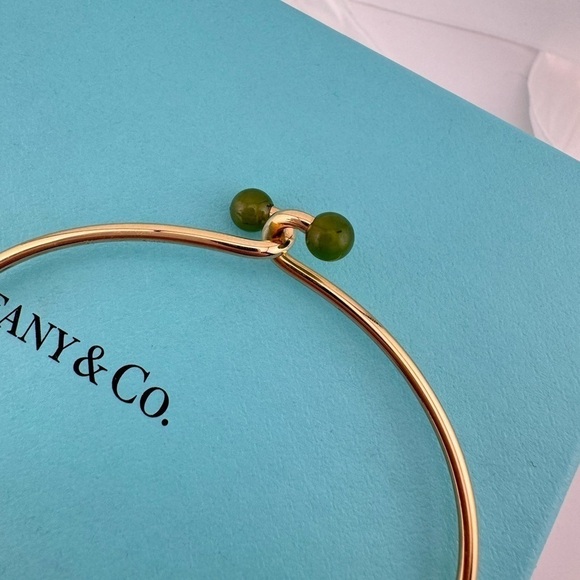 Vtg Tiffany & Co. Jade Bead Wire Bangle Bracelet in 14k Yellow Gold - Picture 6 of 10